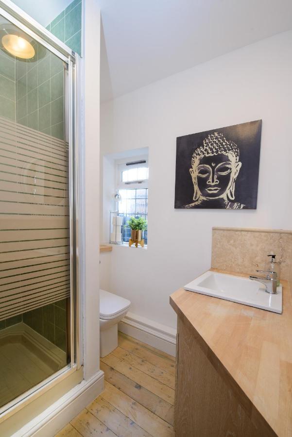 Deluxe 2 Bed Versace Bungalow Hot Tub, Sky Tv, Cinema Screen Saffron Walden Buitenkant foto